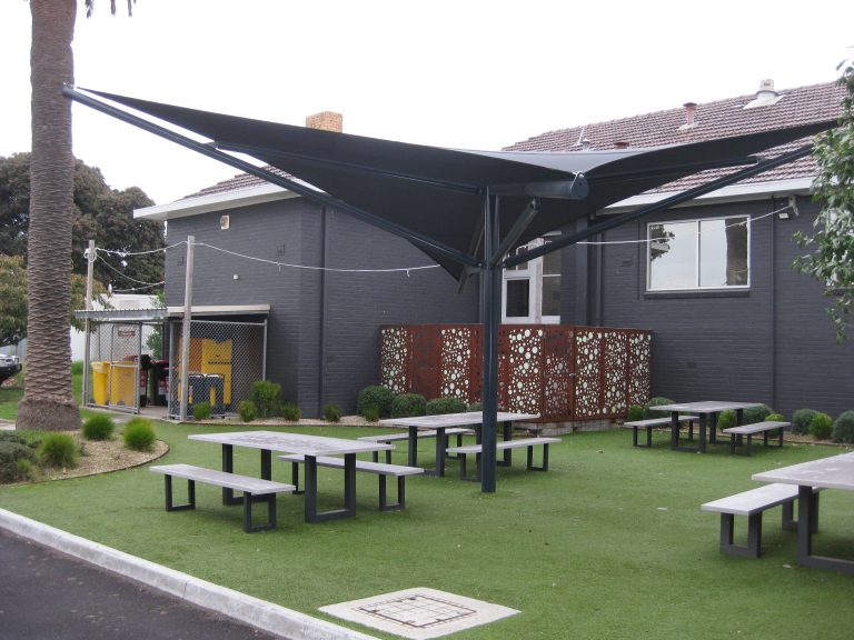 Wonthaggi Hospital - Ginn Courtyard (1)